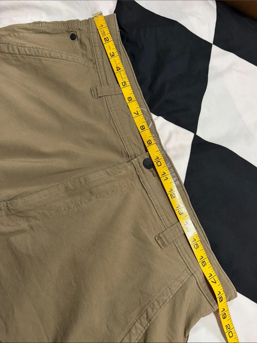 Wrangler Men's Tan Hybrid Utility Shorts